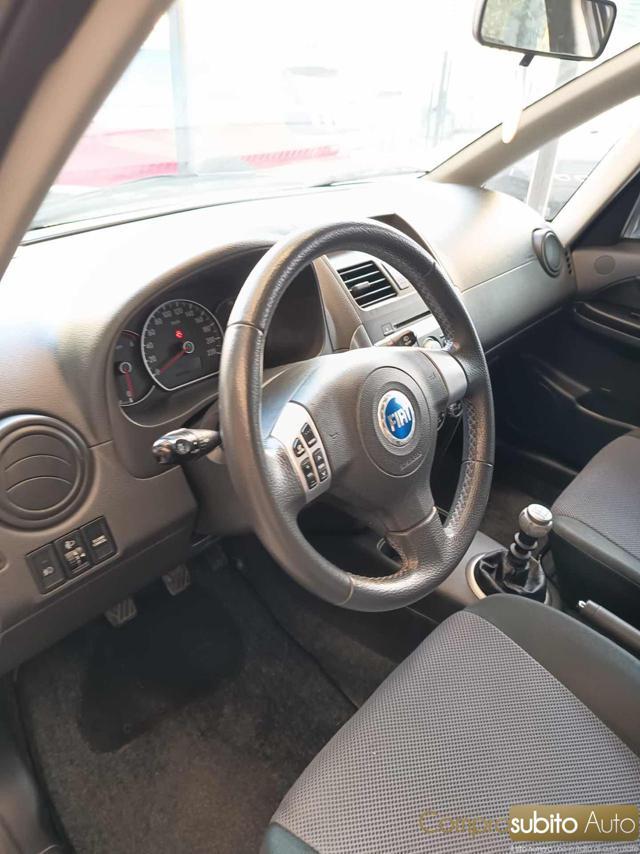 FIAT Sedici 1.9 MJT 4x4 Dynamic