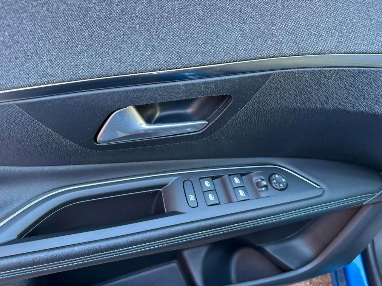 Peugeot 3008 1.5 BlueHDi 130cv EAT8 Allure