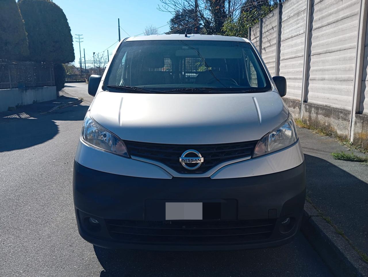 Nissan nv200 1.5 d autocarro valuto permute