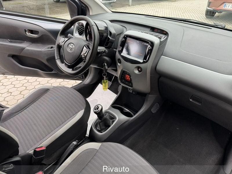 Toyota Aygo Aygo Connect 1.0 VVT-i 72 CV 5 porte x-play