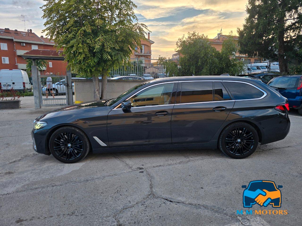 BMW 530 d Touring mhev 48V xdrive Luxury auto