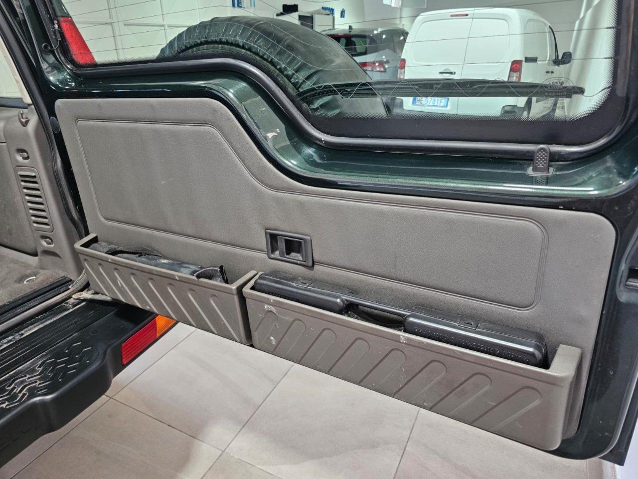 Land Rover Discovery 5 Porte Discovery 5p 2.5 td5 Luxury