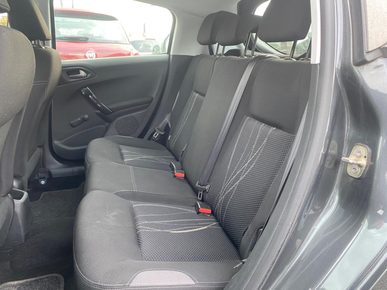 Peugeot 208 1.2 VTi 82 CV 5 porte Allure