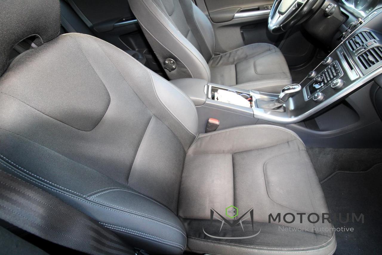 Volvo XC60 D3 Geartronic R-design Momentum