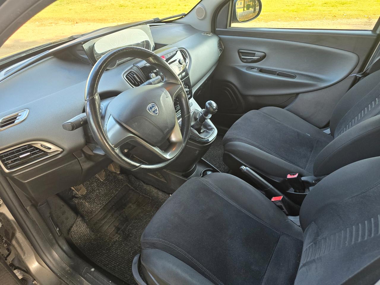 Lancia Ypsilon 1.2 69 CV 5 porte S&S Bi Color