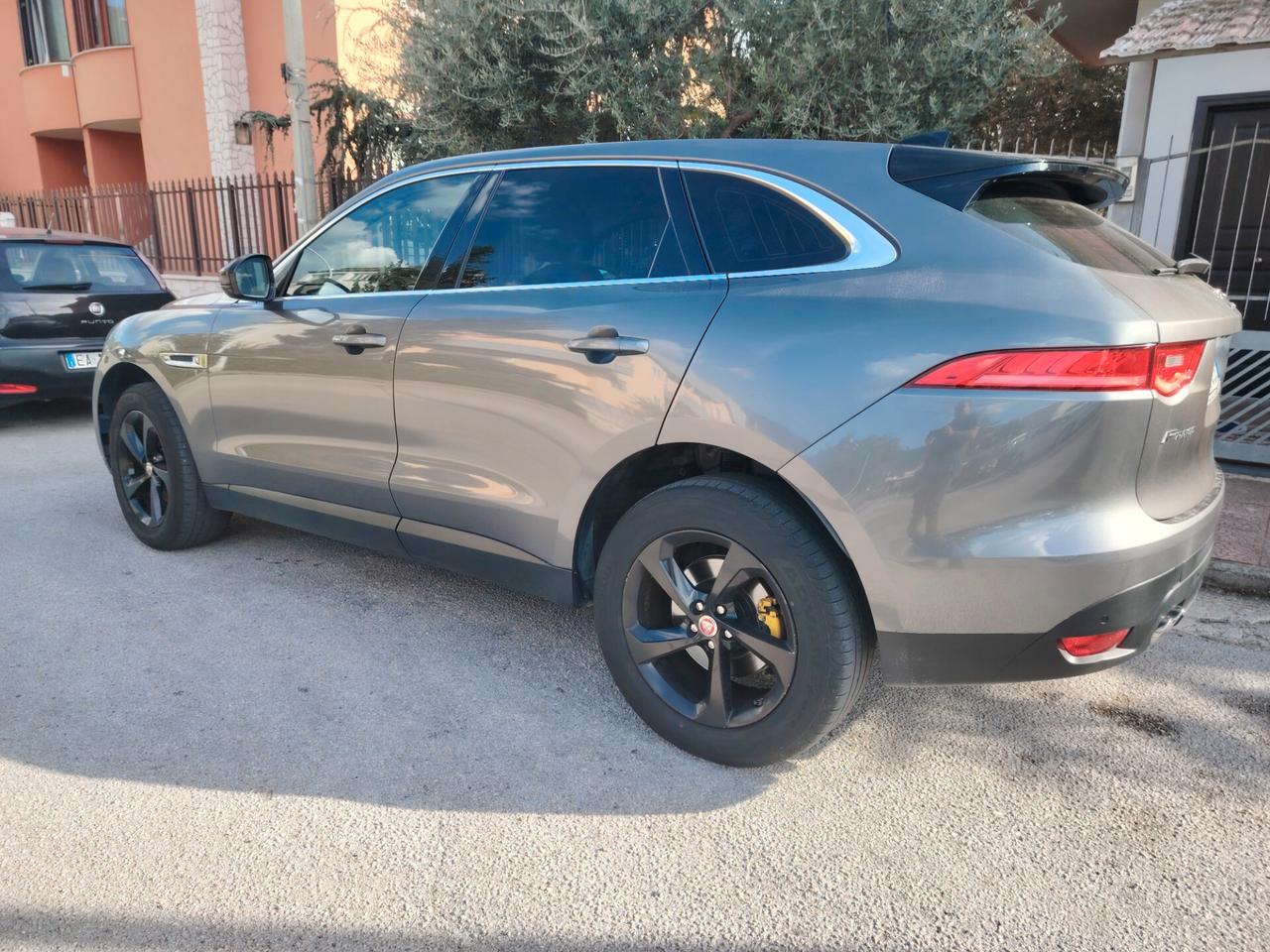 Jaguar F-Pace 2.0 D 180 CV AWD aut. Prestige