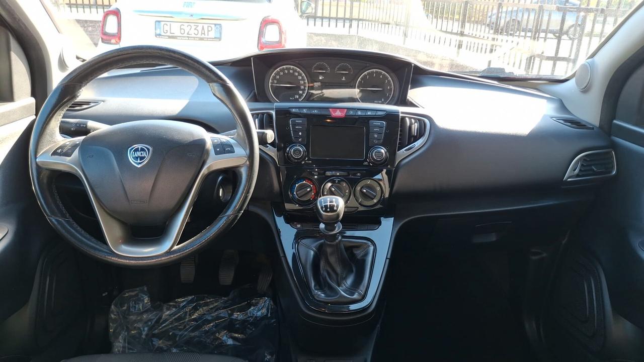 Lancia Ypsilon 1.2 69 CV 5 porte Gold