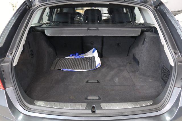 BMW 318 d Touring Business aut.