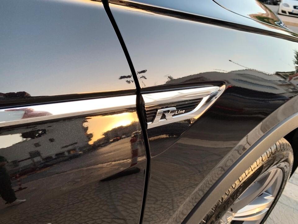 Volkswagen Tiguan 2.0 TDI SCR R-LINE 150 CV COOKPIT-CARPLAY-LED-CAM