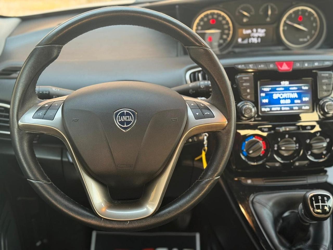 Lancia Ypsilon 1.2 69 CV 5 porte GPL Ecochic Gold