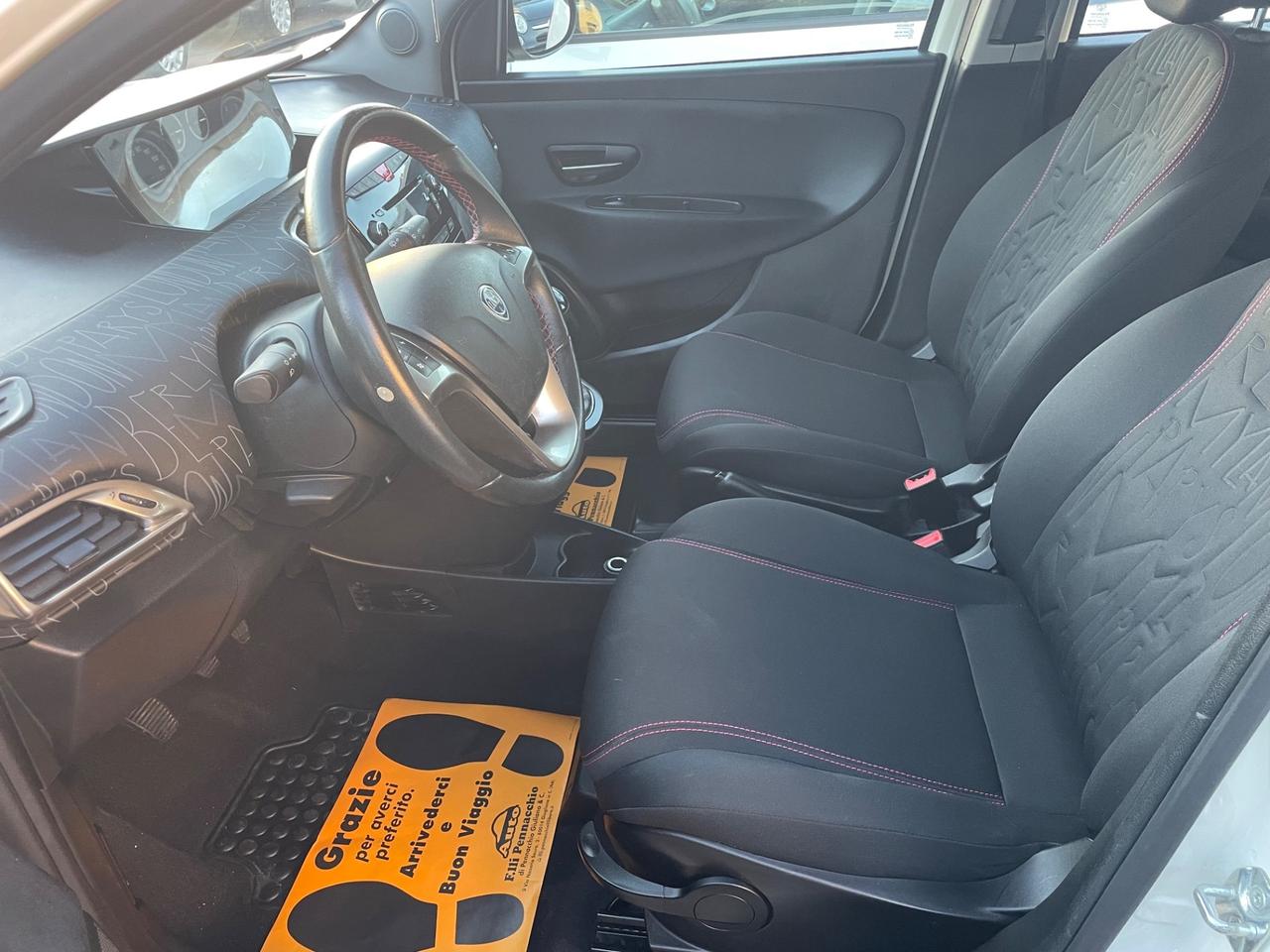 LANCIA YPSILON 1.3 DIESEL 95 (CV) 2013