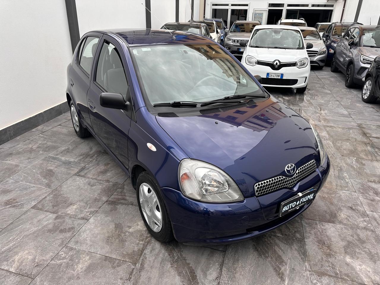 Toyota Yaris 1.0i 16V cat 5 porte Sol