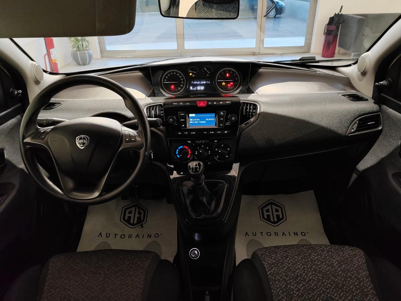 Lancia Ypsilon 1.2 69 CV 5 porte GPL Ecochic Elefantino Blu