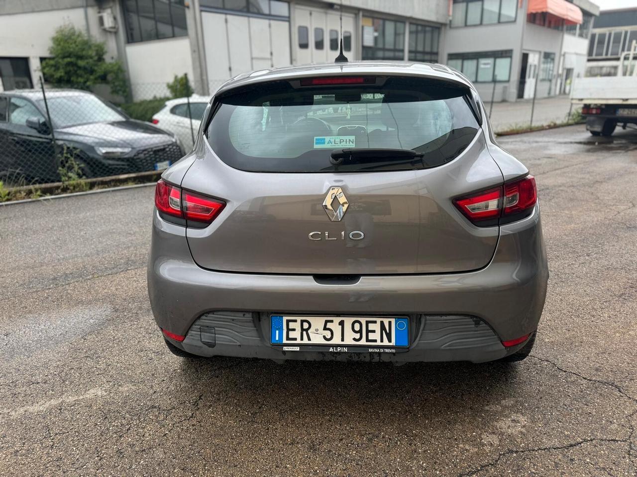 Renault Clio 1.2 75CV 5 porte Live Interni Perfetti – Auto Incidentata