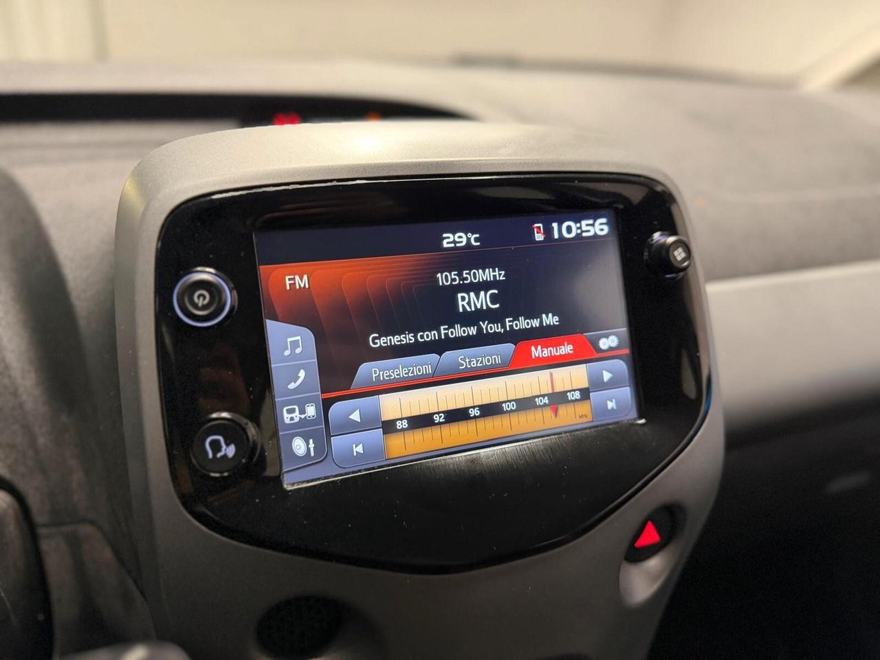 Toyota Aygo Connect 1.0 VVT-i 72 CV 5 porte x-clusiv