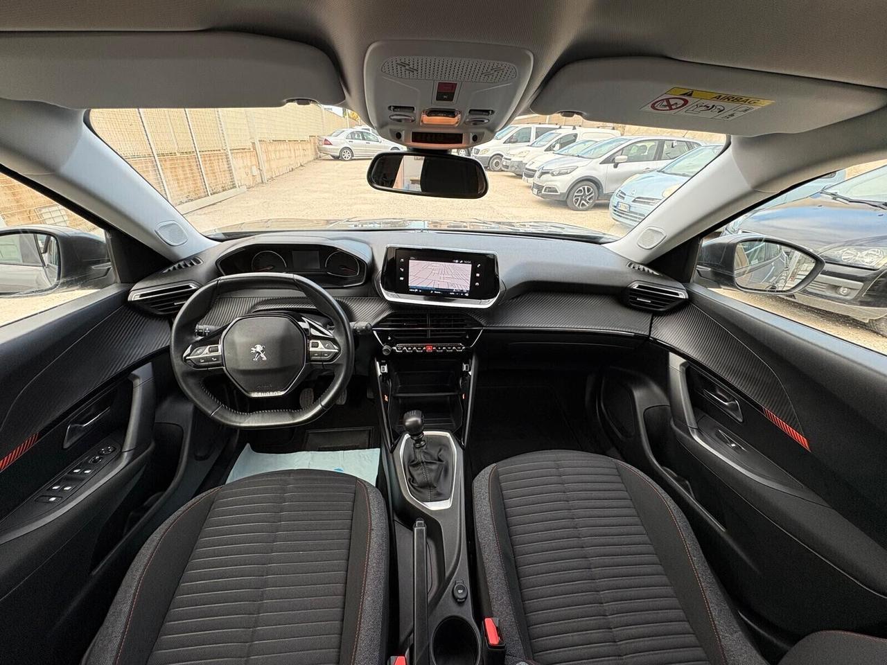 Peugeot 2008 BlueHDi 100 S&S Allure Navi Pack