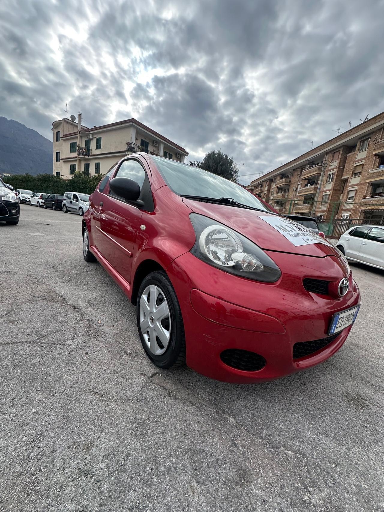 Toyota Aygo 1.0 12V VVT-i 3 porte Sol Red Edition