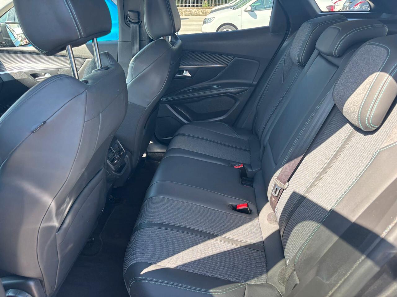 Peugeot 3008 ALLURE BlueHDi - 2022