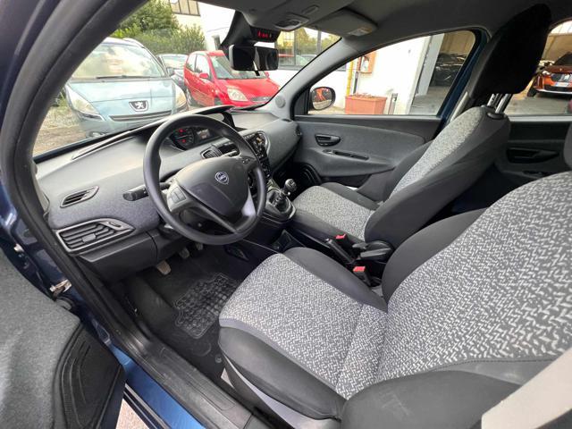 LANCIA Ypsilon 1.0 FireFly 5 porte S&S Hybrid Silver