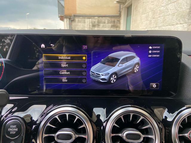 MERCEDES-BENZ GLA 200 d Automatic Premium Amg PACK NIGHT