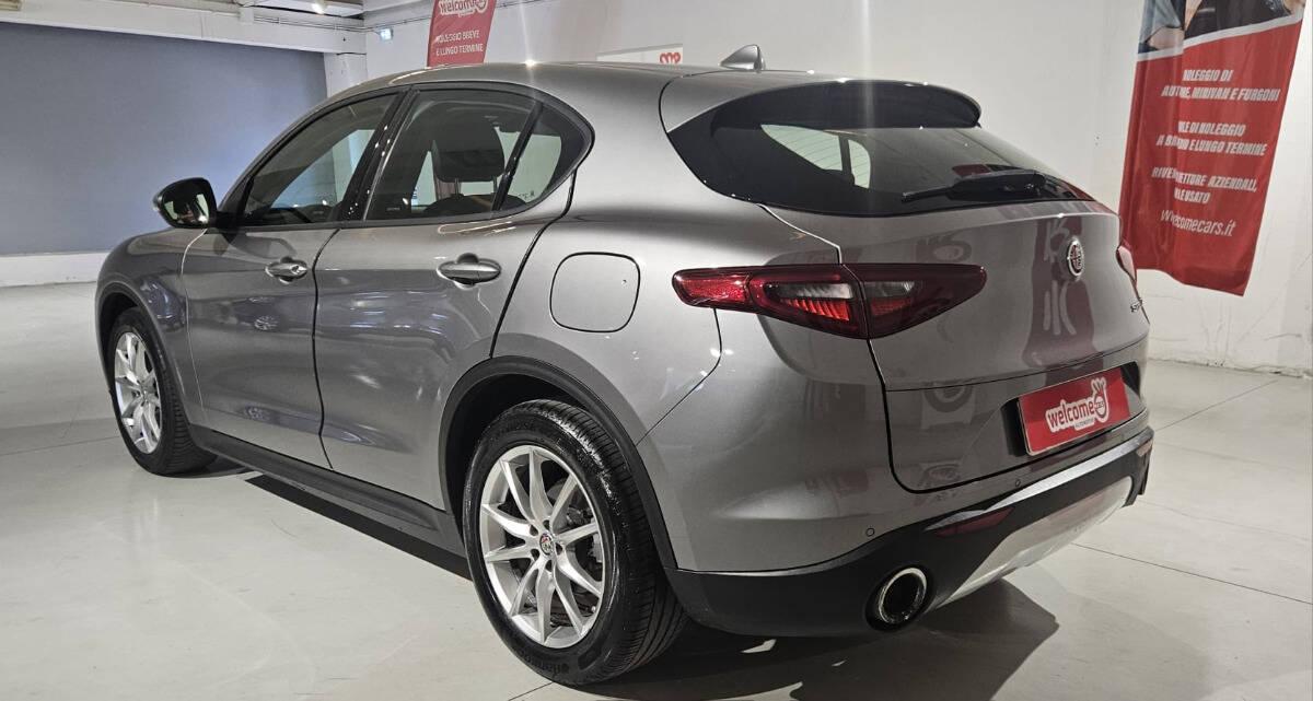 Alfa Romeo Stelvio 2.2 t Business rwd 160cv auto my19