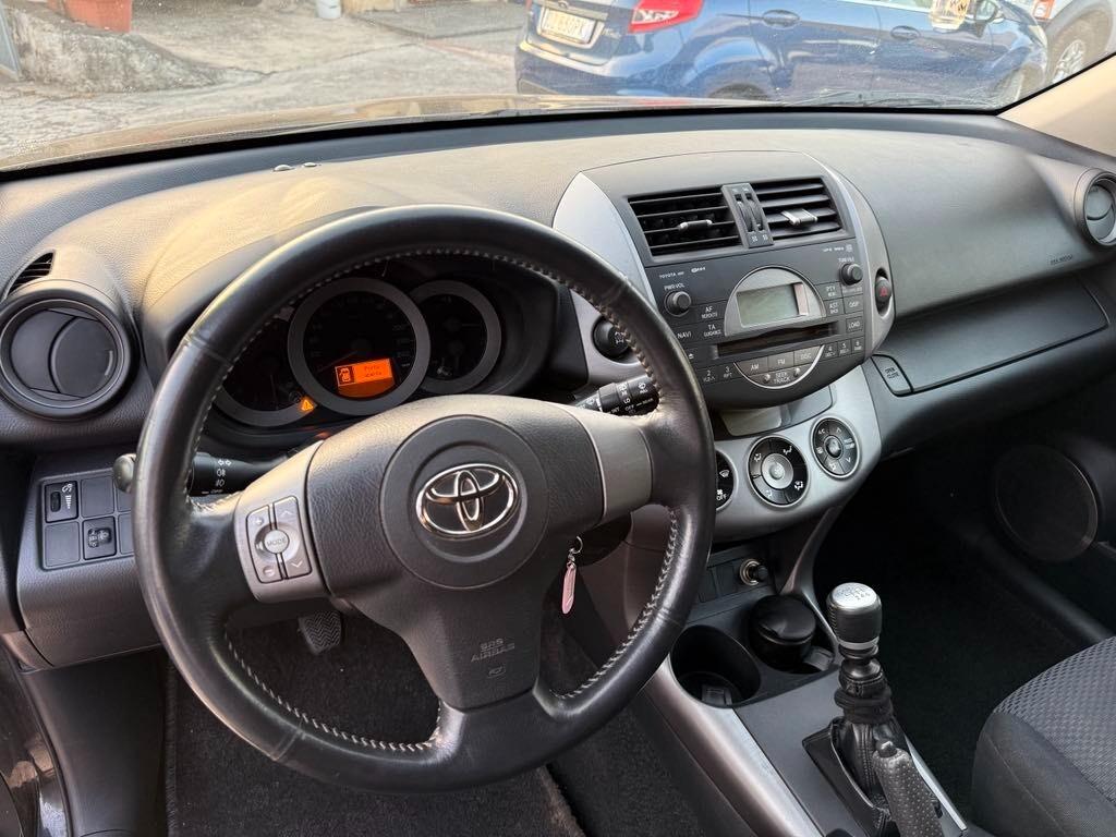 Toyota RAV 4 RAV4 2.2 D-4D 136 CV Sol