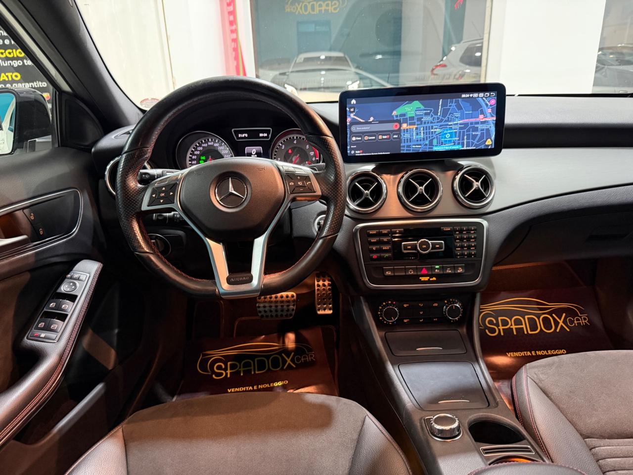 MERCEDES GLA 200D PREMIUM *NIGHT EDITION 4MATIC