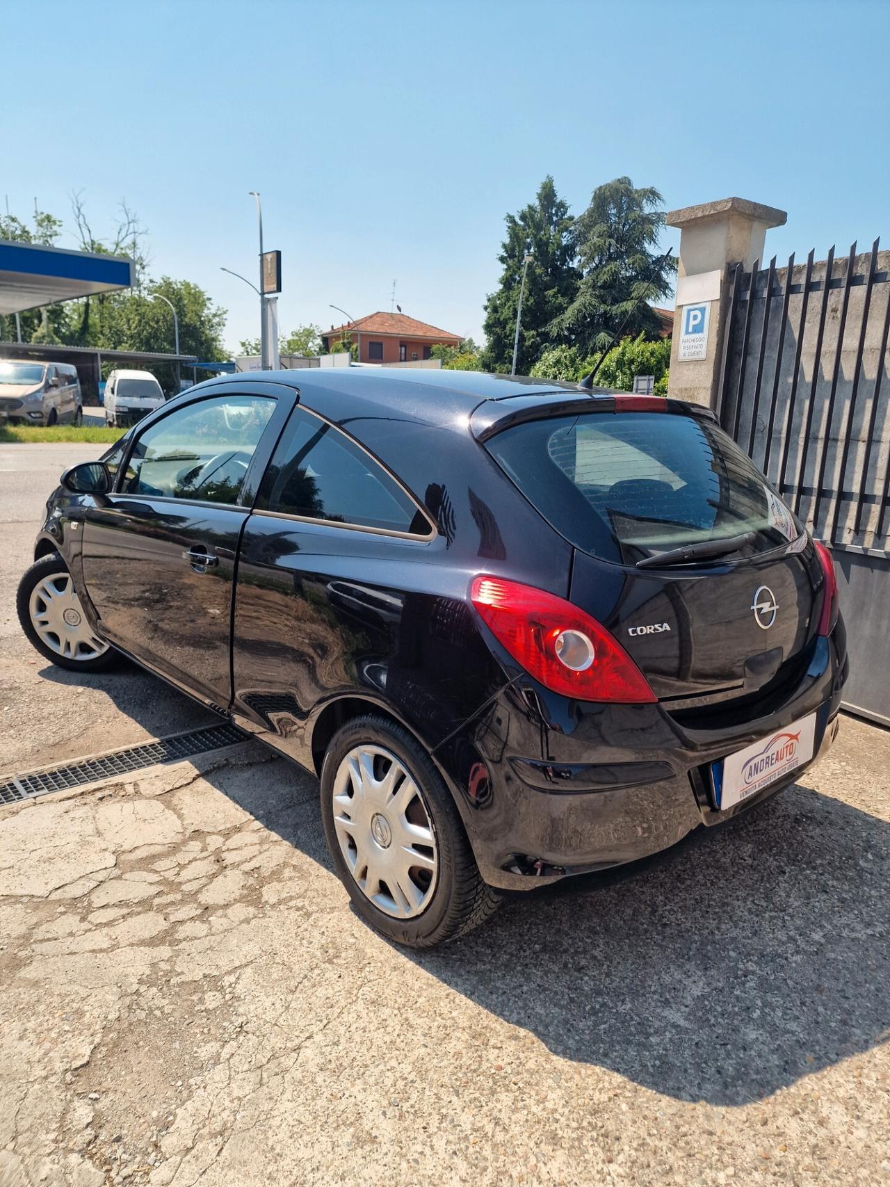 Opel Corsa 1.2 3 porte Sport