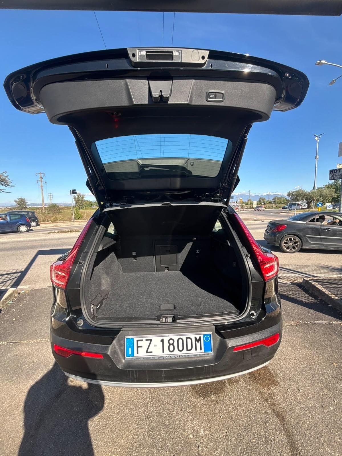 Volvo XC40 D4 AWD Geartronic Business Plus