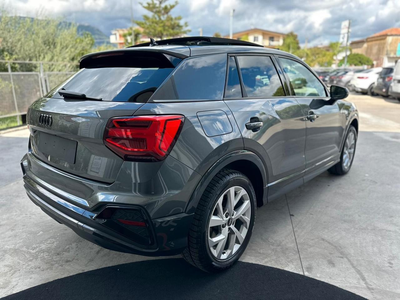 Audi Q2 30 TDI S tronic line Edition - Tetto apribile