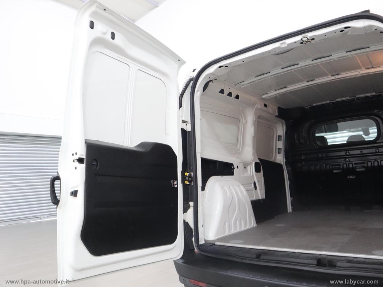FIAT Doblò 1.6 MJT 120CV MAXI 3 POSTI NAVI RETROCAMERA CLIMA AUTOMATICO