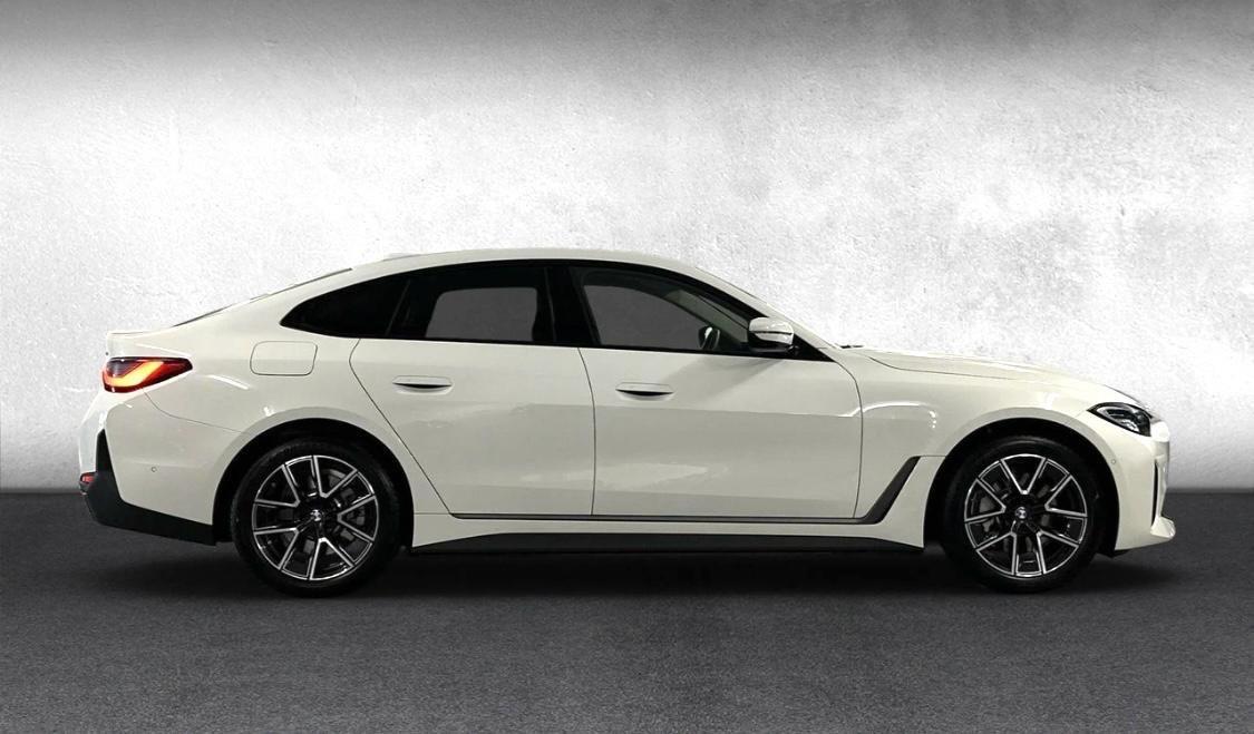 Bmw I4 35