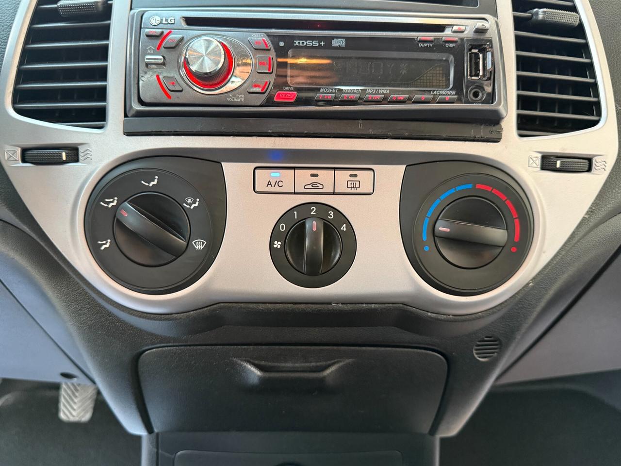 Hyundai i20 1.2 5P. SOLI KM 88.000 - 2012