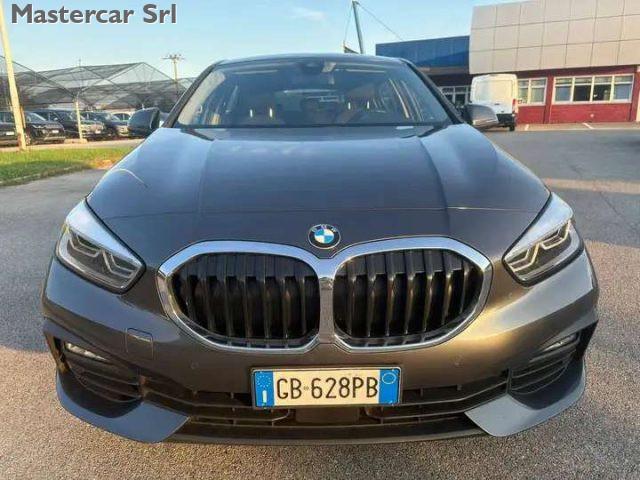 BMW 120 Serie 1 F40 120d xdrive Bus Adva auto GB628PB
