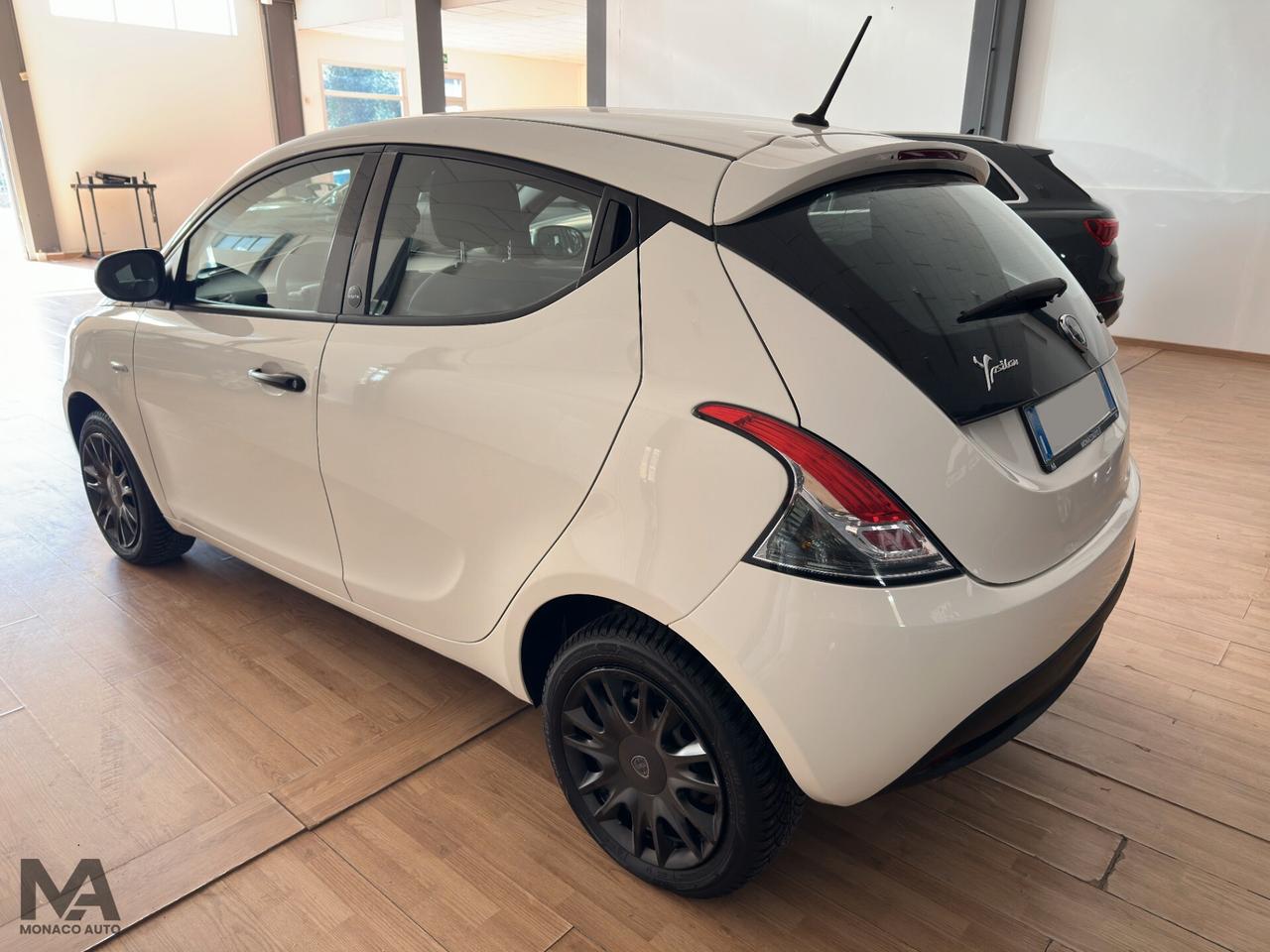 Lancia Ypsilon 1.0 FireFly Hybrid 70CV 2020