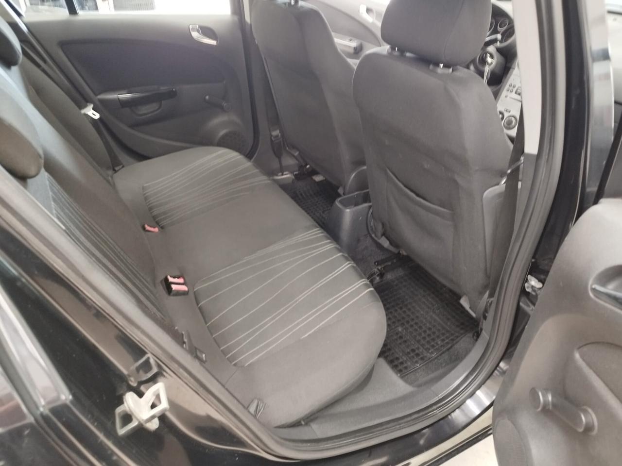 Opel Corsa 1.2 5 porte gpl