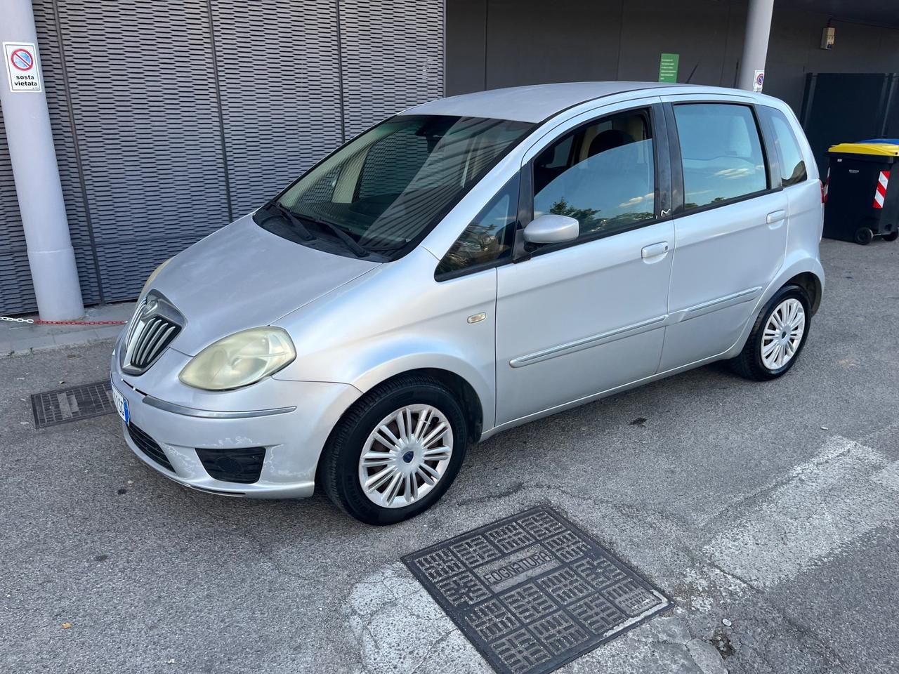 Lancia MUSA 1.4 Argento 2008 94.000 KM