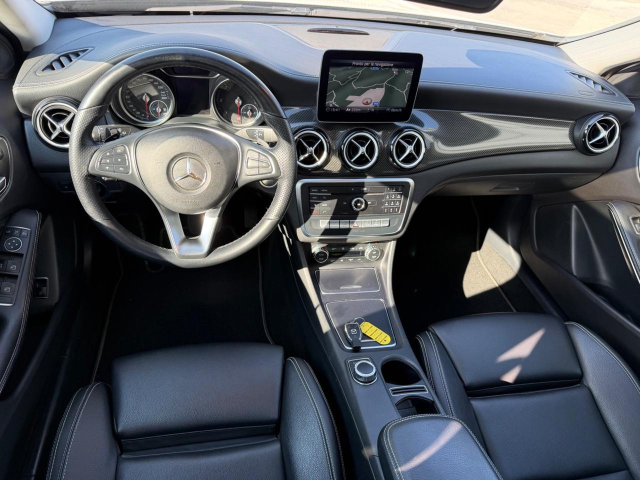 Mercedes-benz GLA 200 d Automatic Premium Night Edition