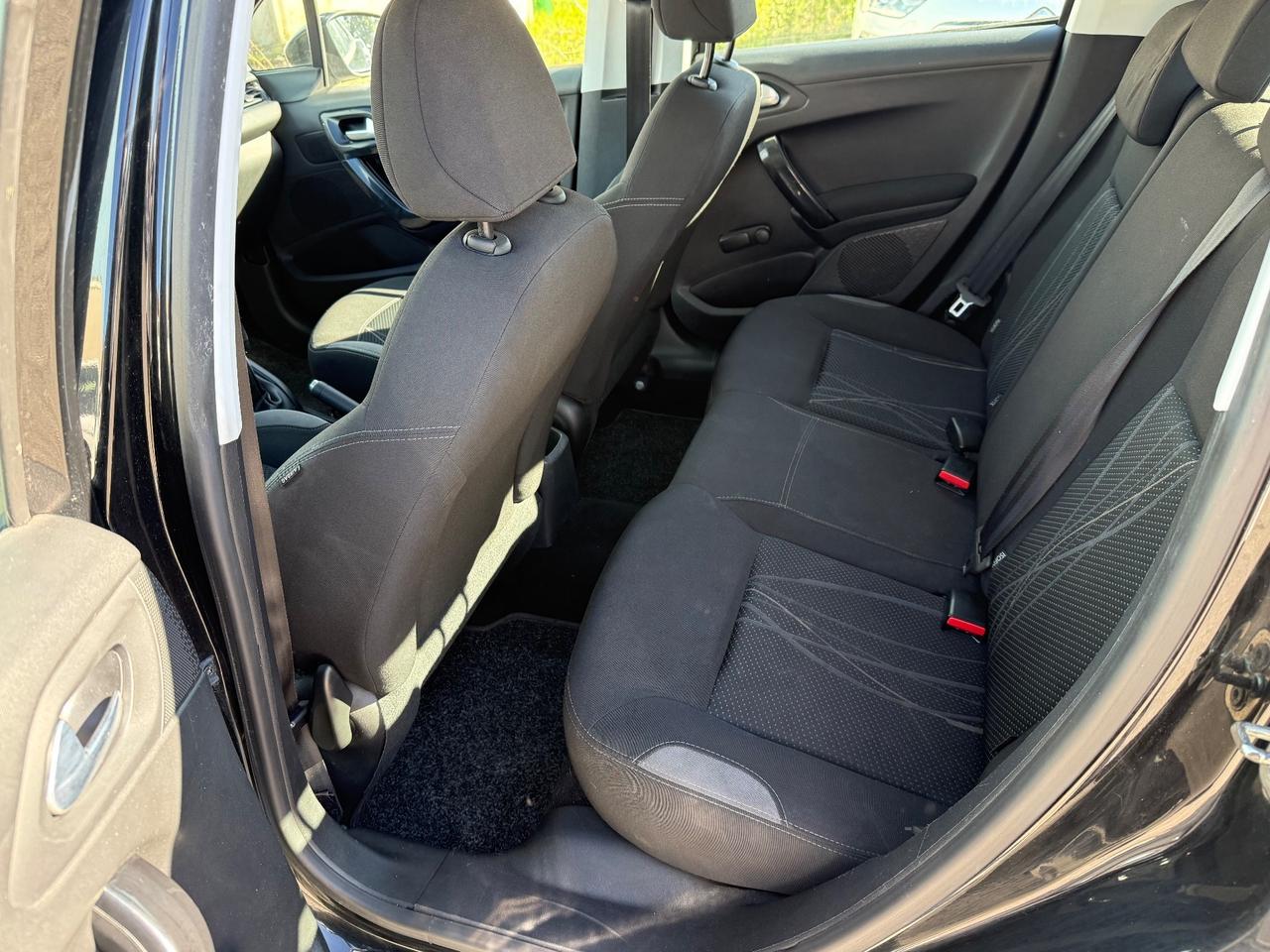 Peugeot 208 1.4 HDi 68 CV 5 porte Active