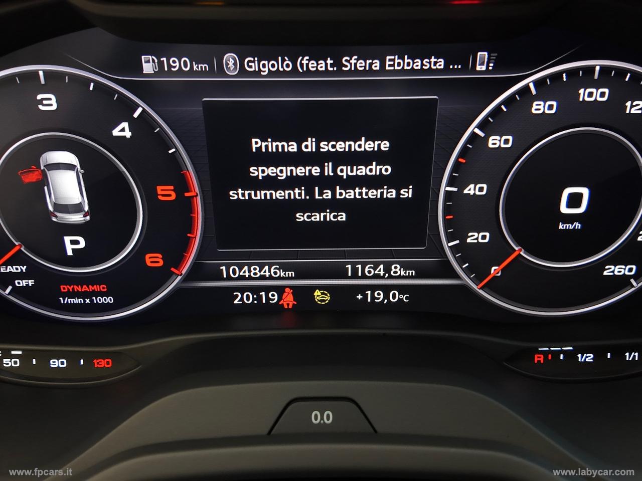 AUDI Q2 30 TDI S tronic Identity Black