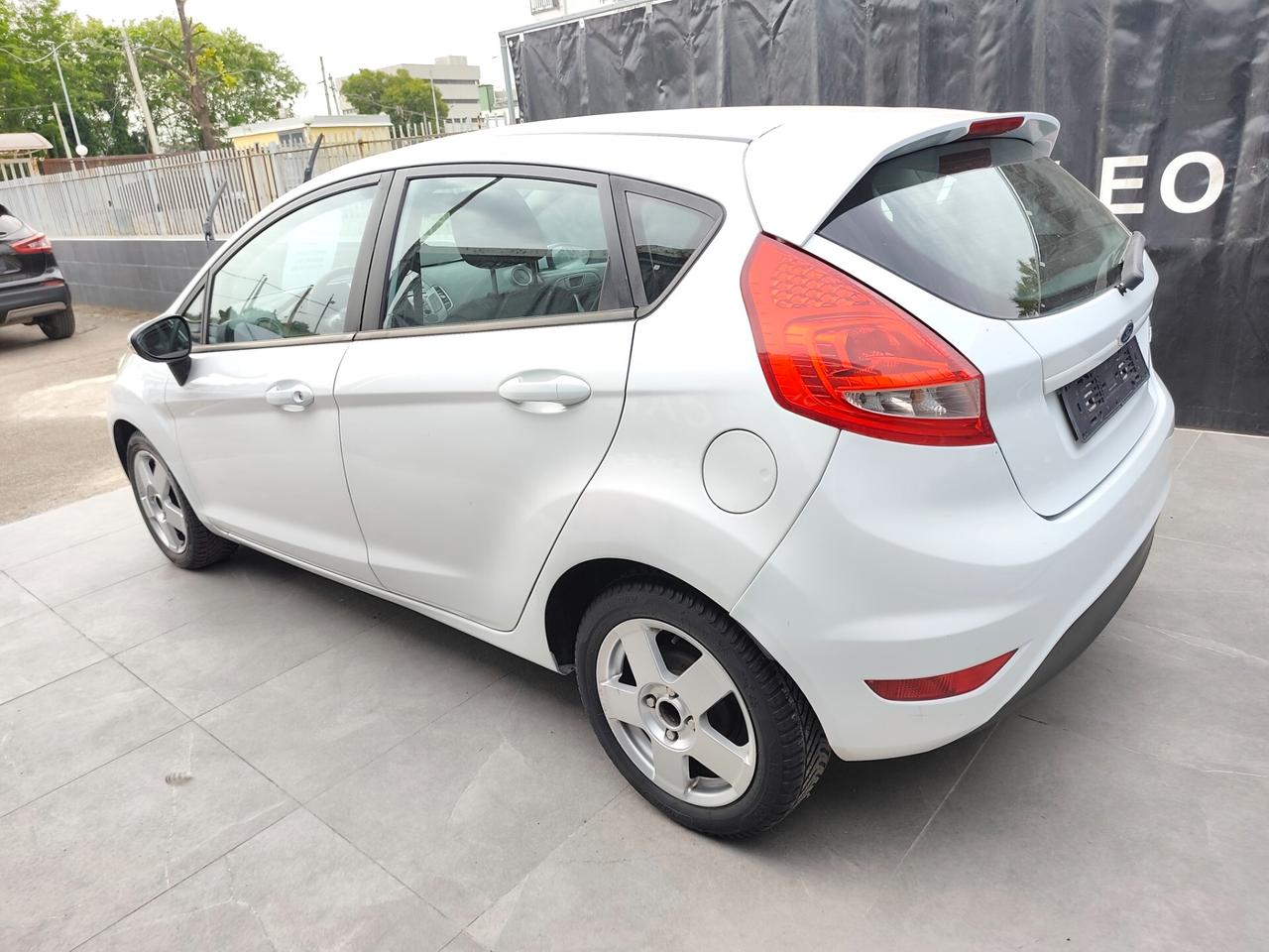 Ford Fiesta 1.4 TDCi 5p. Titanium