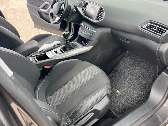 Peugeot 308 BlueHDi 130 S&S Allure