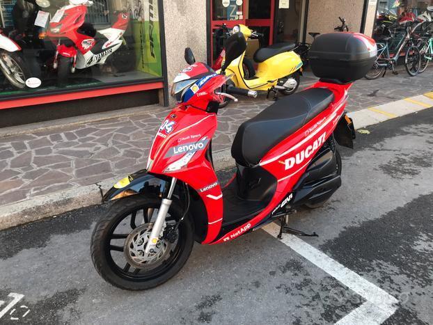 Kymco People 125i Ducati MotoGP Dovi04