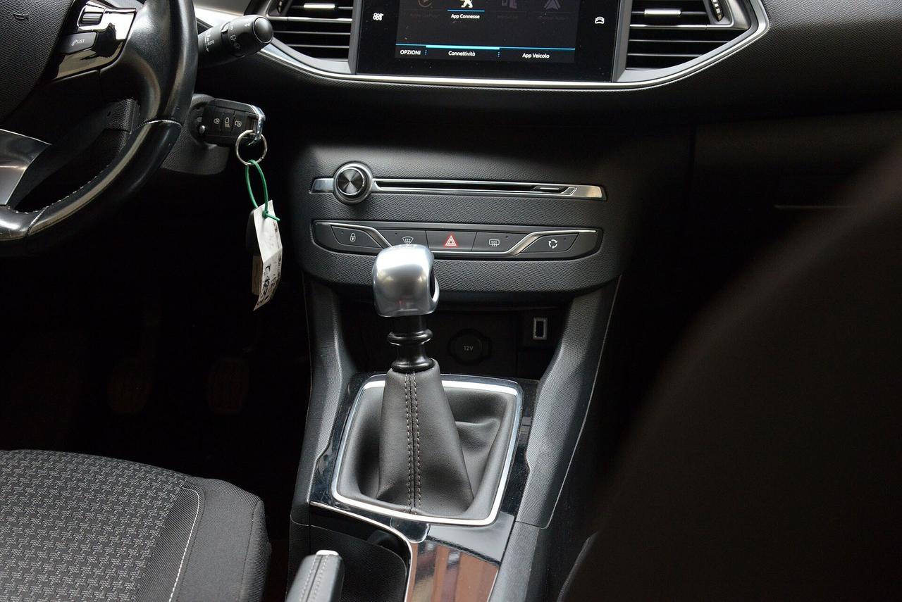 Peugeot 308 PureTech Turbo 130 S&S SW Allure