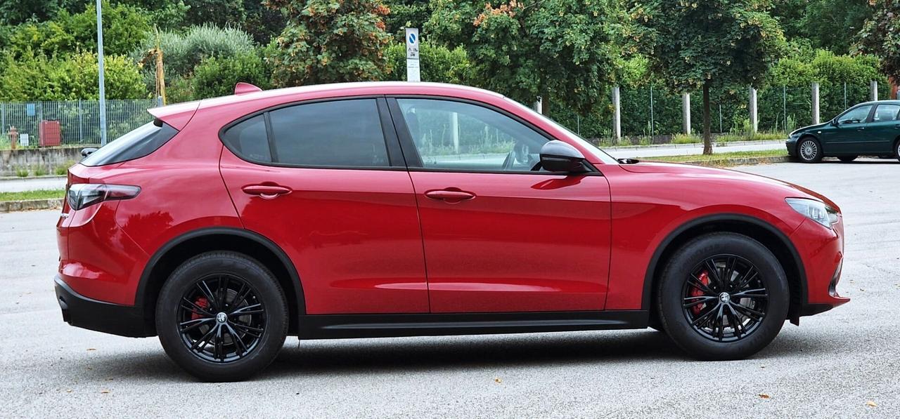 Alfa Romeo Stelvio 2.2 Turbodiesel 160 CV AT8 RWD Super