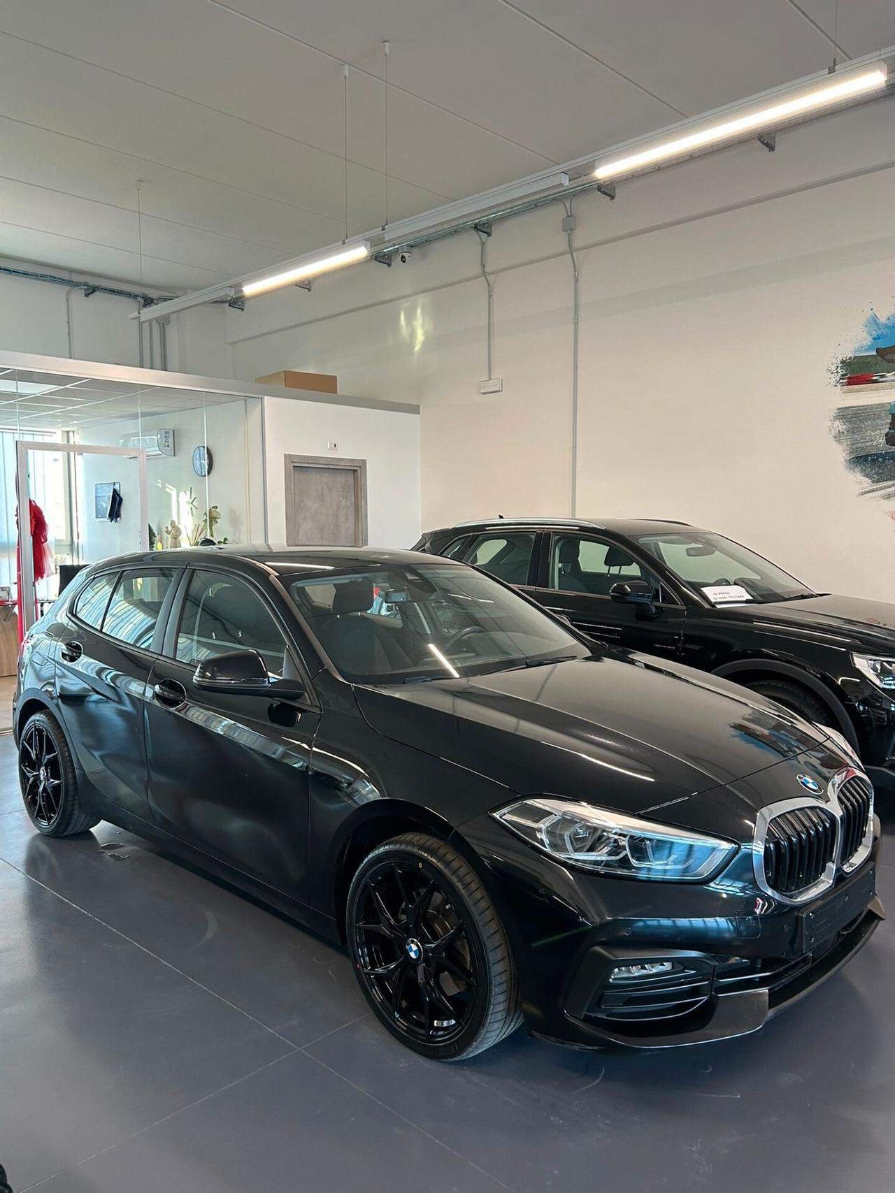 Bmw 116 116d 5p. Business Advantage