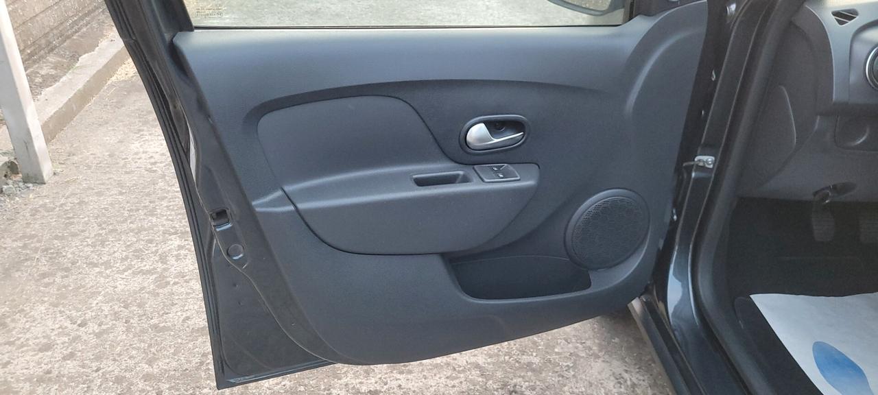 Dacia Sandero 1.0 SCe NEOPATENTATA OK, UNICO PROPRIETARIO.
