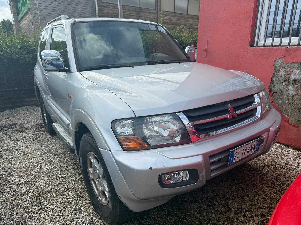 Mitsubishi Pajero 3.2 16V DI-D 3p. GLX