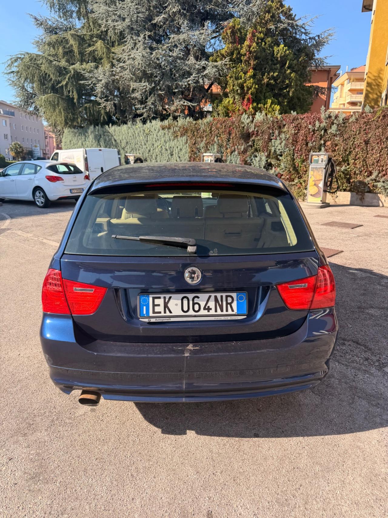 BMW 318D euro5 Manuale pelle per EXPORT