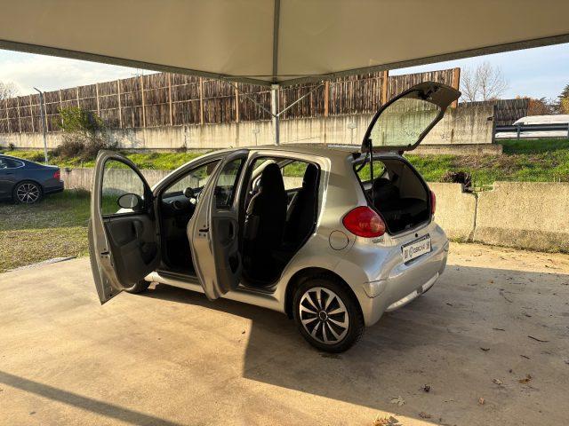 TOYOTA Aygo 1.0 12V VVT-i 5 porte OK NEOPATENTATI 5 PORTE